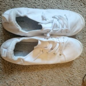 Maurices sneakers size 10